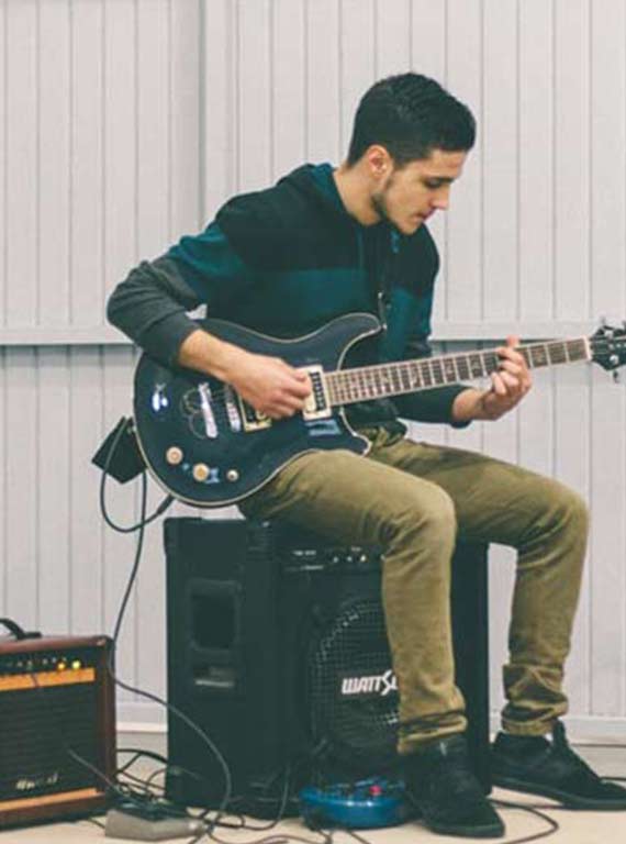 guitar amp and bluetooth speaker