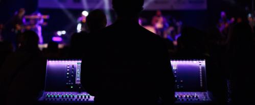 How to Set Up a PA System for Bands and DJs 