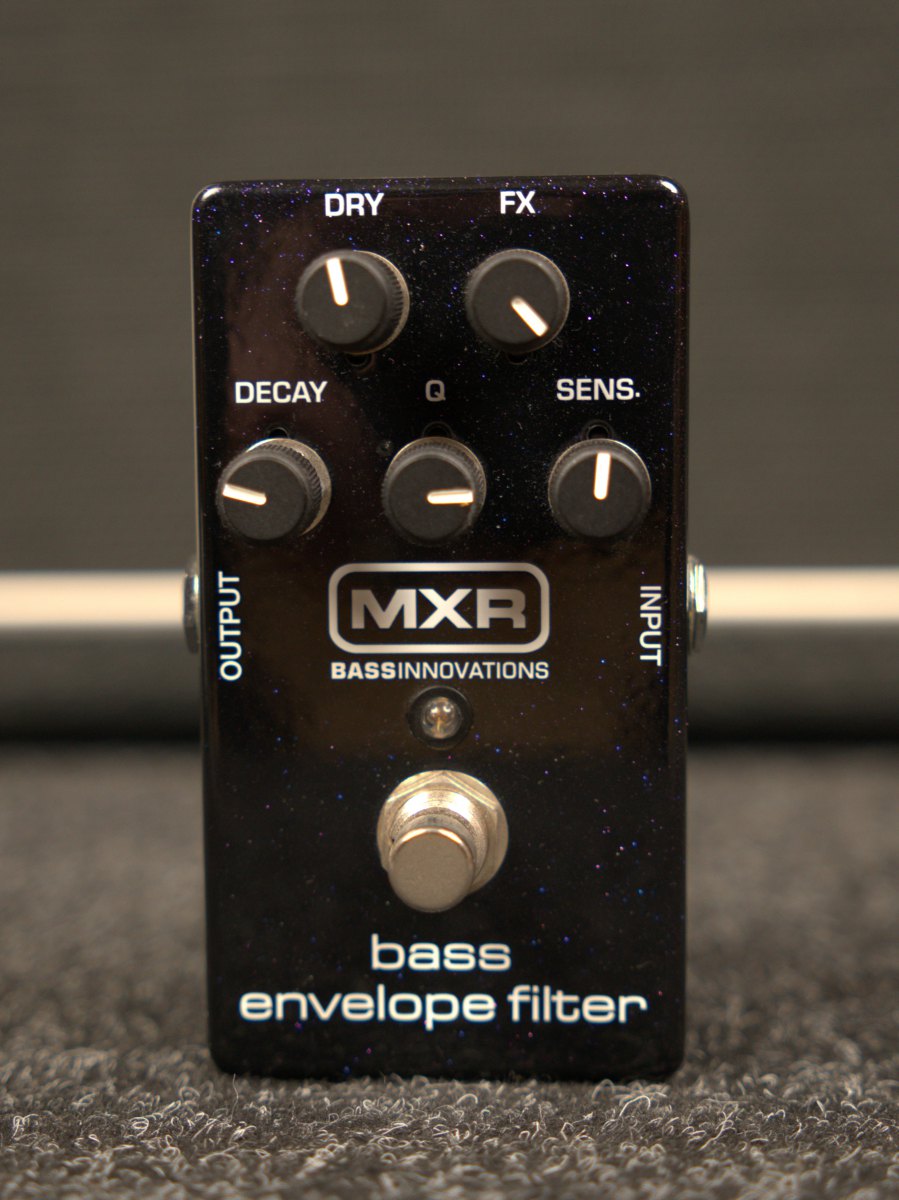 An image of Pre-Owned MXR Bass Envelope Filter Pedal (000100) | PMT Online