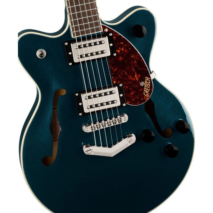 Gretsch G2655 Streamliner Ctr Block Jr Double Cut with V Stoptail IL Midnight Sapphire, body closeup