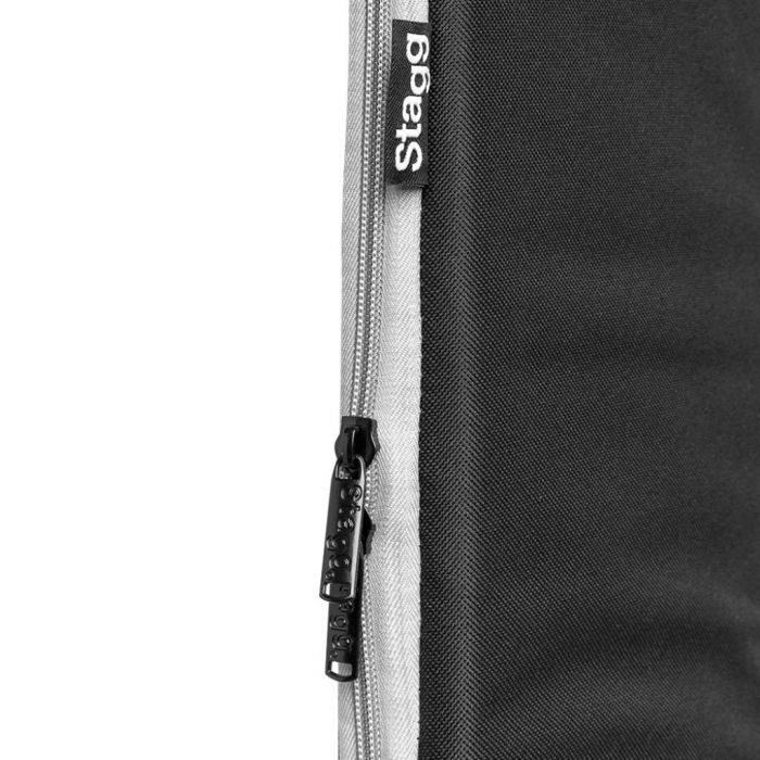 Side zip close up on the Stagg Padded Full Sized Clasical Guitar Bag