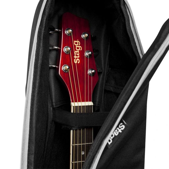 Close up of the interior of the Stagg Padded Full Sized Clasical Guitar Bag