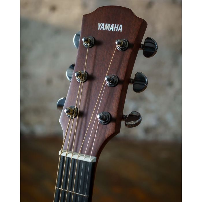 Yamaha A1R MK2 Western Rosewood Electro Acoustic Vintage Natural, headstock closeup