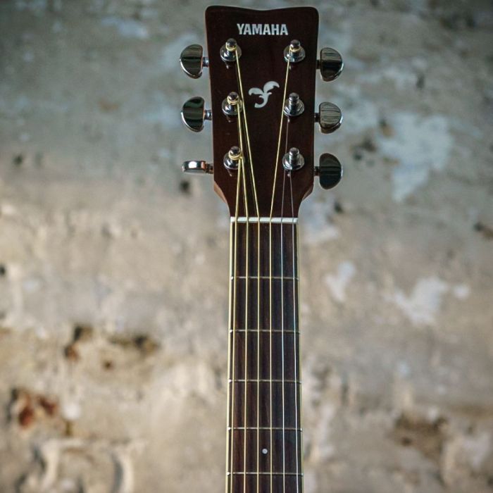 Yamaha FG TA TransAcoustic Guitar Brown Sunburst, headstock closeup