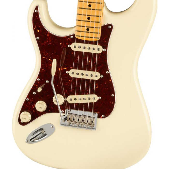 Closeup of the body on a Fender American Professional II Stratocaster LH MN, Olympic White