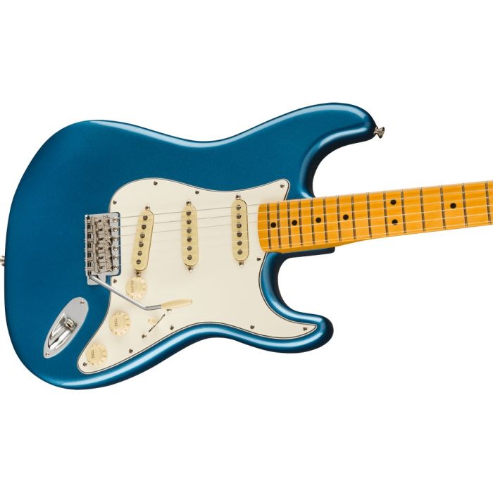 Fender American Vintage Ii 73 Strat Mn Lake Placid Blue, angled view