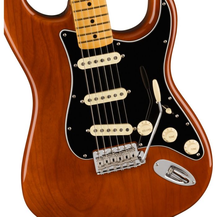 Fender American Vintage Ii 73 Strat Mn Mocha, body closeup