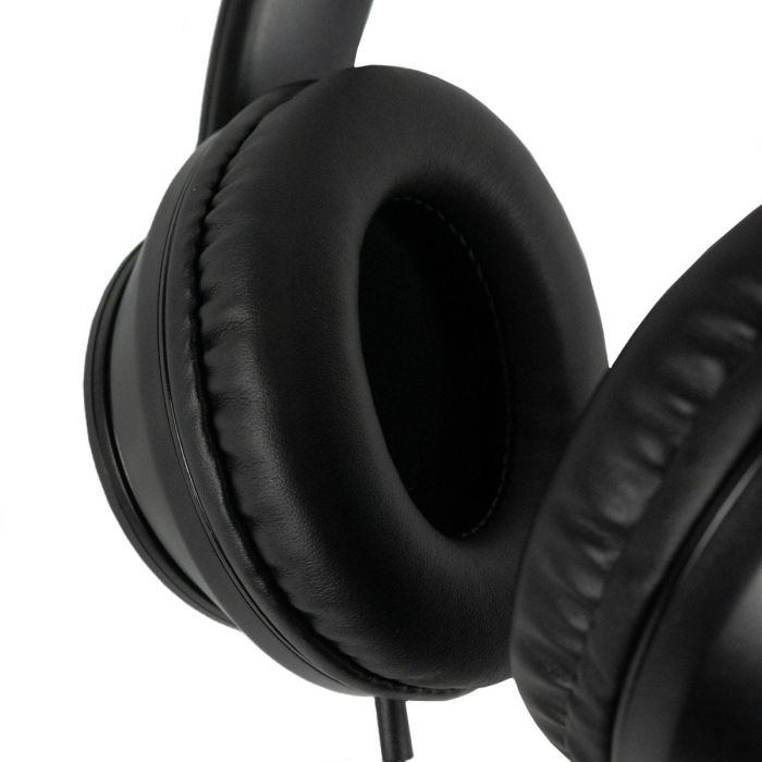 Close up of the Trumix SDH-50 Headphones