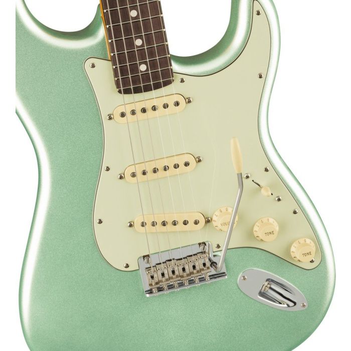 Fender American Professional II Stratocaster RW, Mystic Surf Green body closeup