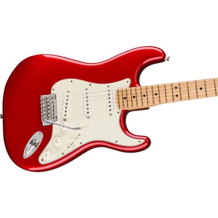 Fender Player Stratocaster Mn Candy Apple Red, angled view