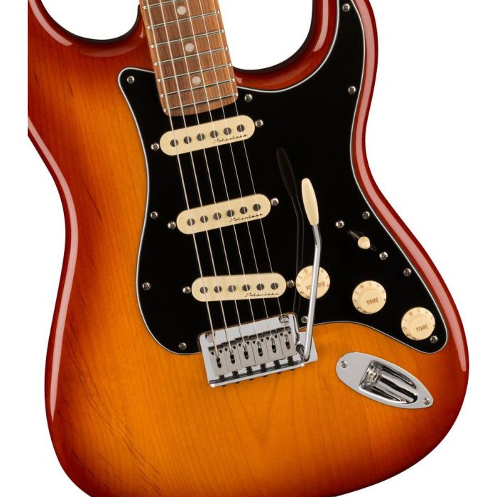 Fender Player Plus Stratocaster Pf Siena Sunburst, body closeup