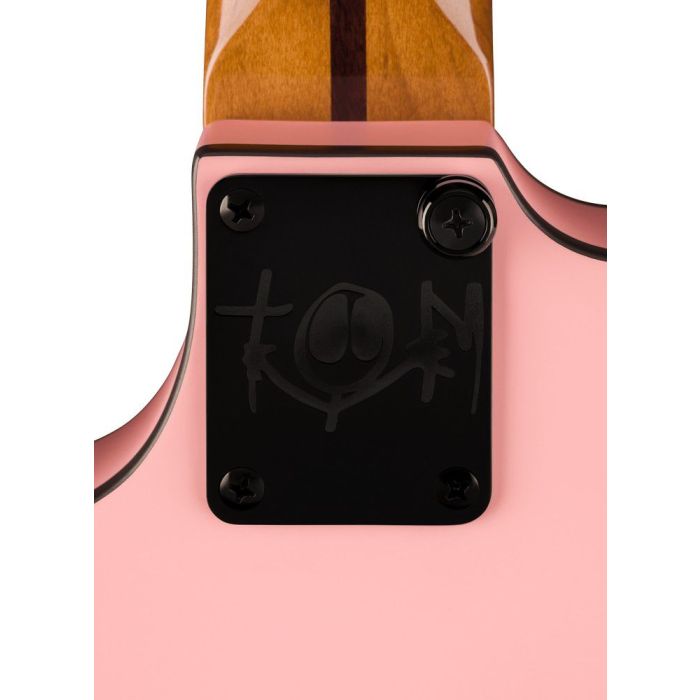 Fender Tom Delonge Starcaster Rw Black Hardware Satin Shell Pink, neck plate