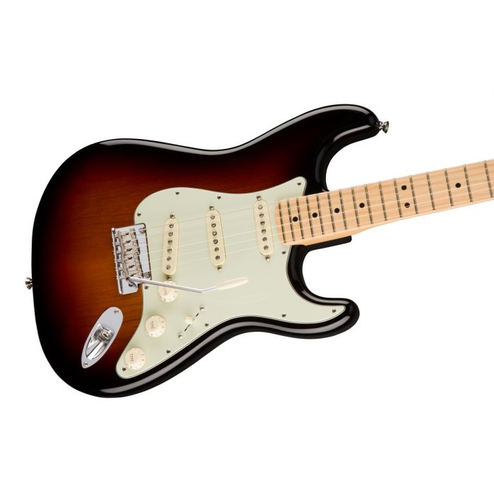 Fender American Professional Stratocaster MN, 3-Tone Sunburst Angle
