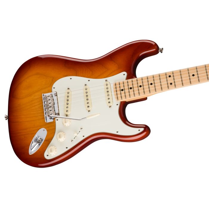 Fender American Professional Stratocater Ash (MN), Sienna Sunburst Angle