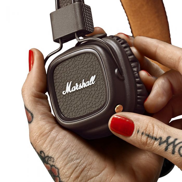 Marshall Major II Bluetooth Wireless Headphones Brown Control