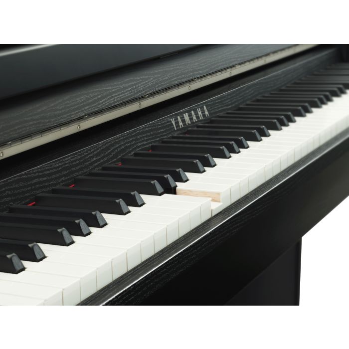 Yamaha Clavinova CLP-685 Digital Piano in Black WalnutGrandTouch Keyboard