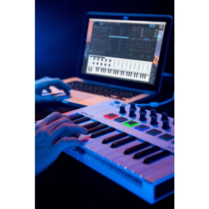 Arturia Minilab Keyboard in Studio