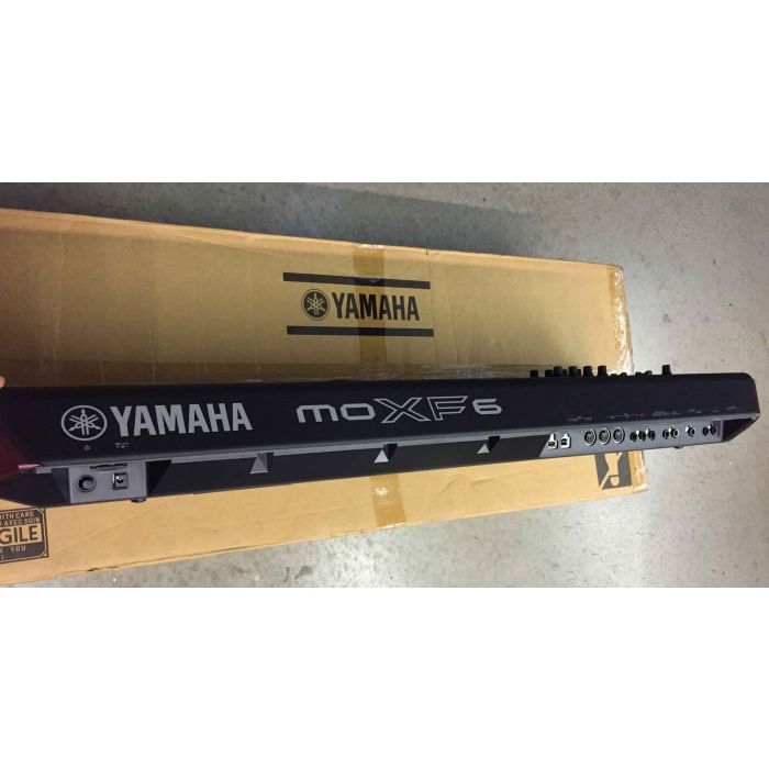 Yamaha MOXF6 Synth