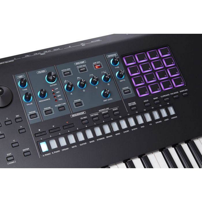 Roland Fantom-7 Synthesizer Keyboard