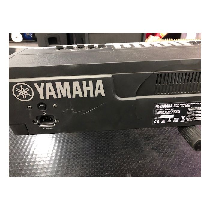 rear of yamaha keyboard including yamaha logo