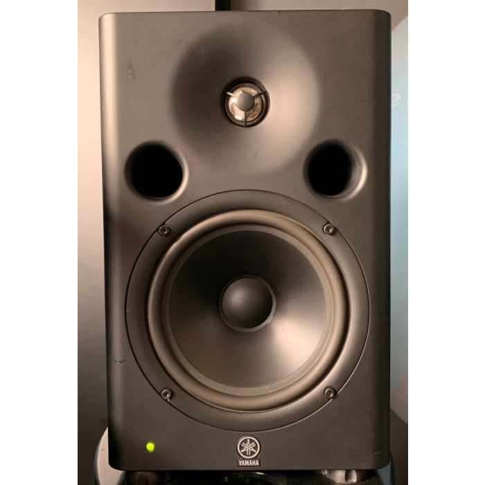 Full front view of a B Stock Yamaha MSP7 130w Powered Studio Monitor