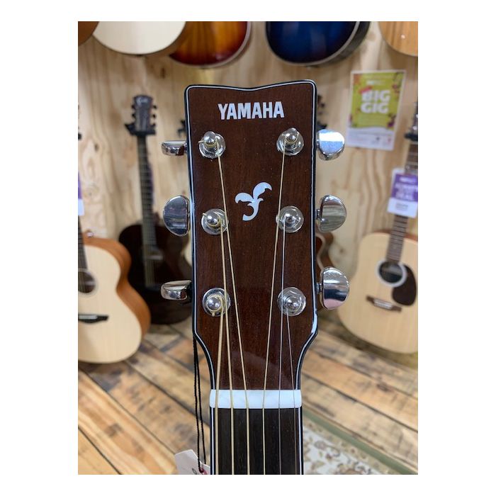 B-Stock Yamaha FG850 Acoustic Headstock Front View