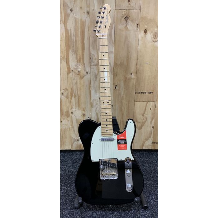 B-Stock Fender American Pro Telecaster MN Black Full Front