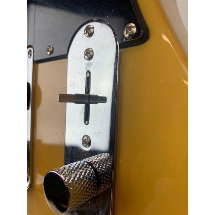 Pickup switch on a B-Stock Squier Affinity Series Telecaster MN, Butterscotch Blonde