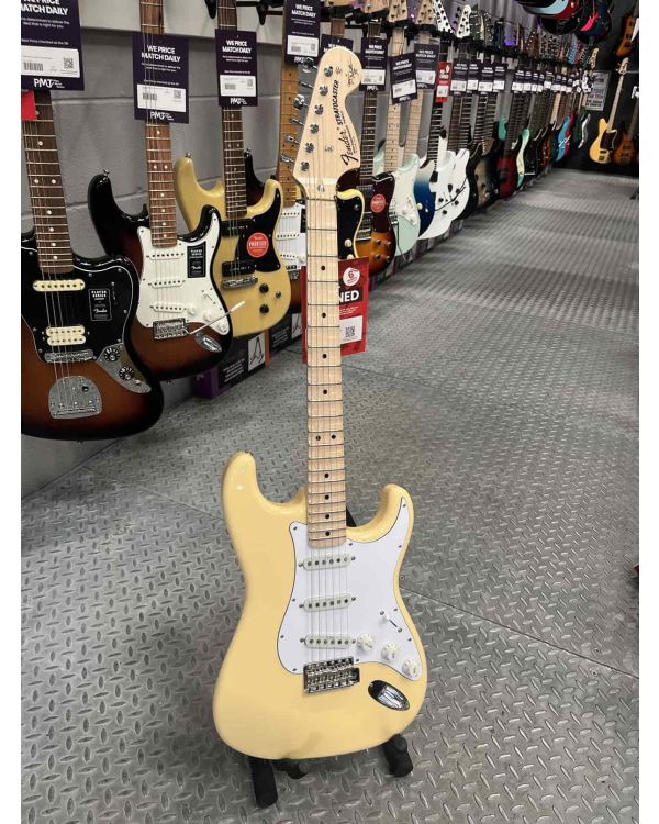 Pre-Owned Fender MIJ Yngwie Malmsteen Stratocaster, White (050154)