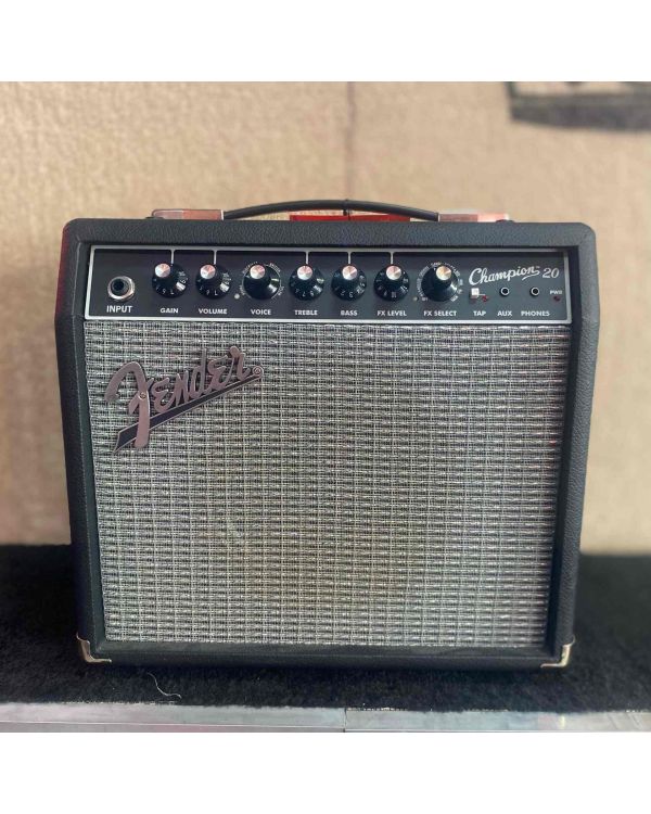 Pre-owned Fender Champion 20 Amp (034997)