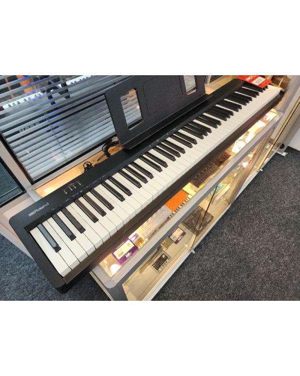 Pre-Owned Roland FP-10 (048690)
