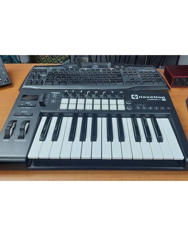 Pre-Owned Novation Launchkey 25 MK2 (040069)