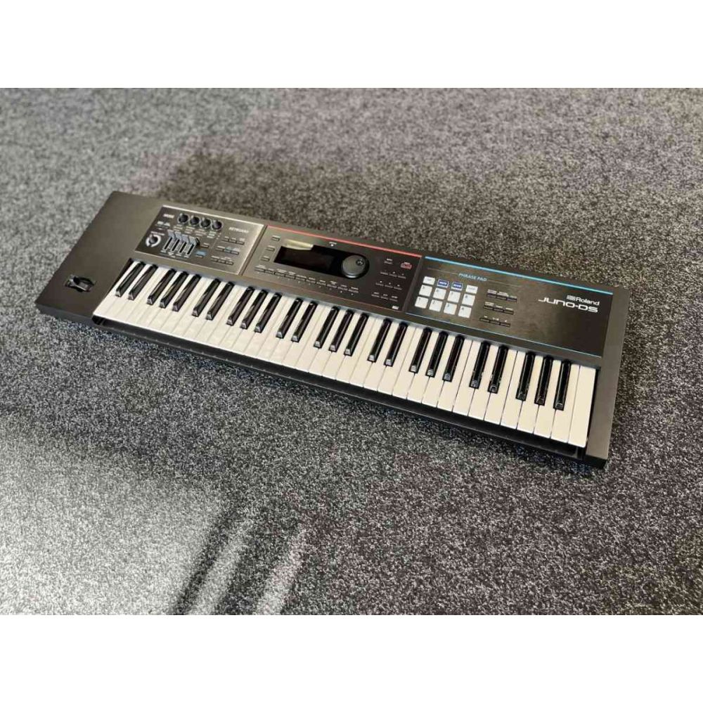 Pre-Owned Roland Juno DS61 61 Key Synthesizer